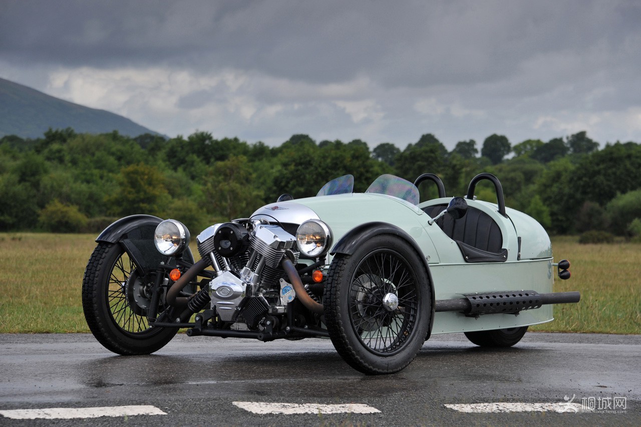 2012-Morgan-3-Wheeler-First-Drive-Photos-5.jpg